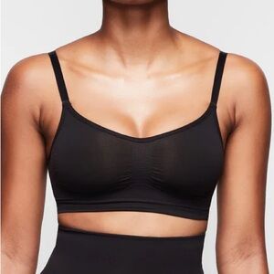 SKIMS Seamless Sculpt Bralette, S/M, Onyx